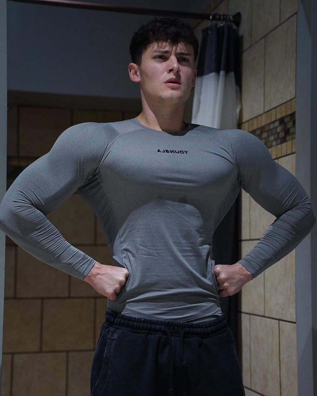 830 - FlexFit Compression Longsleeves
