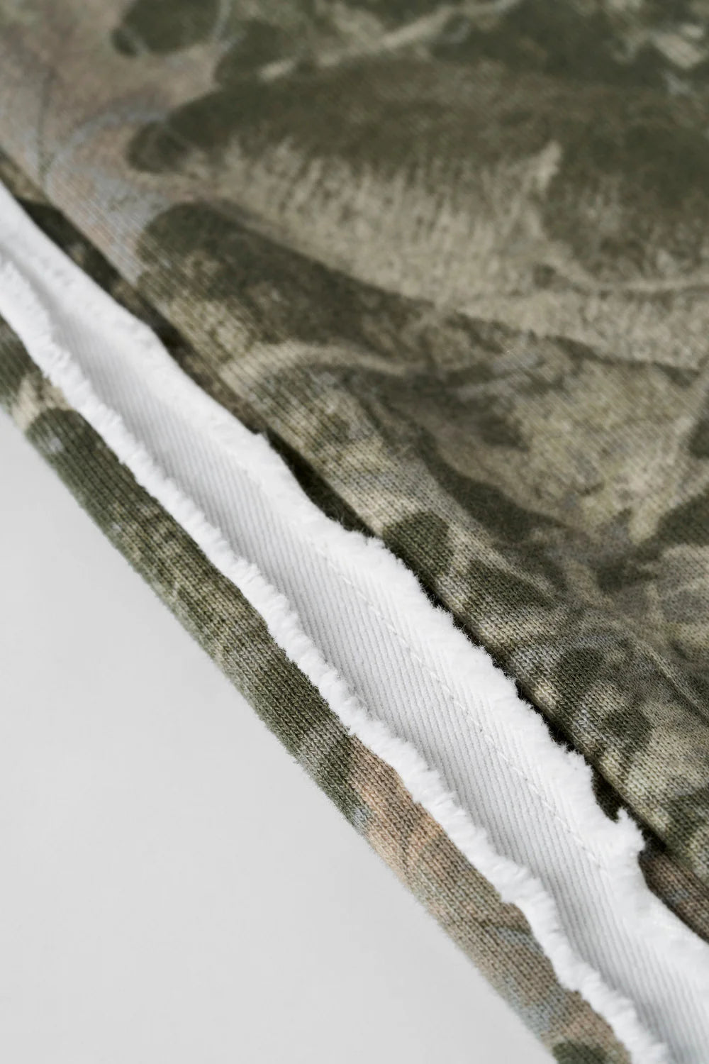 2124 - Vintage Striped Sweats