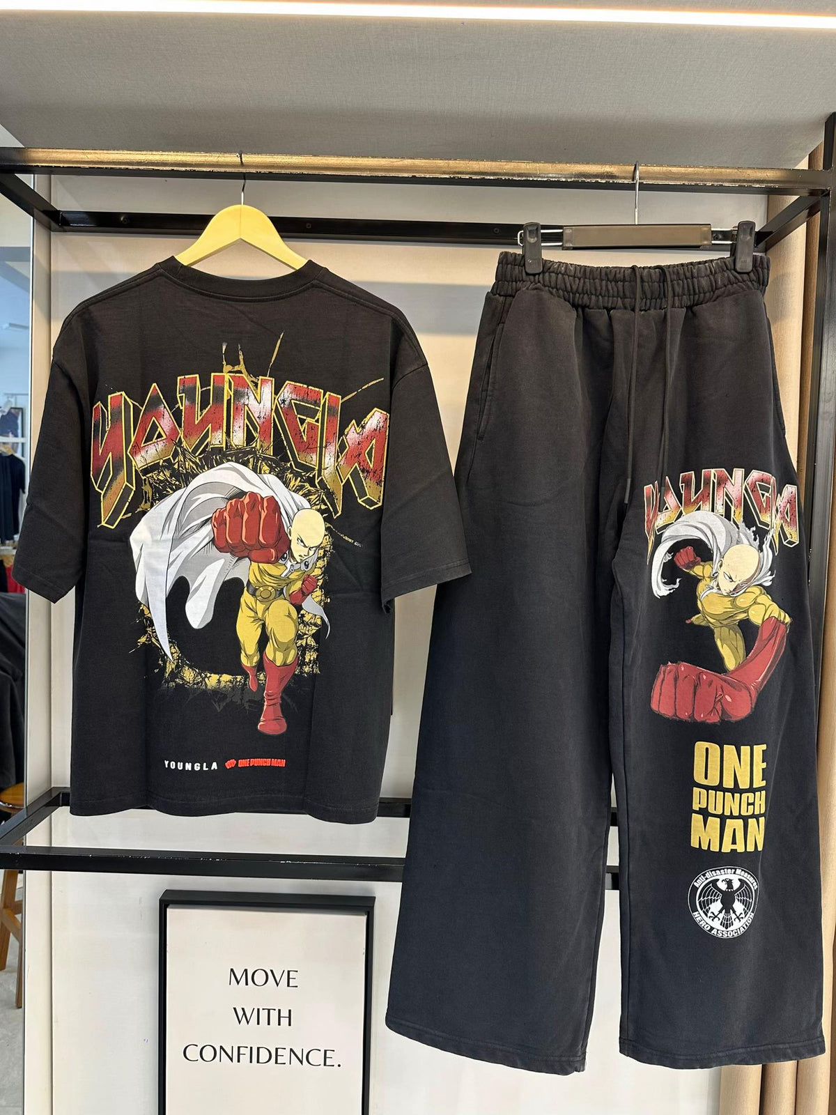 2017 - One Punch Man Sweats