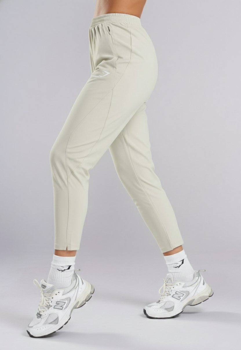 B1A3U - Maximise Track Joggers