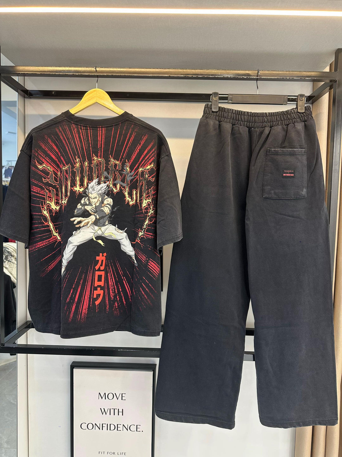 2017 - One Punch Man Sweats