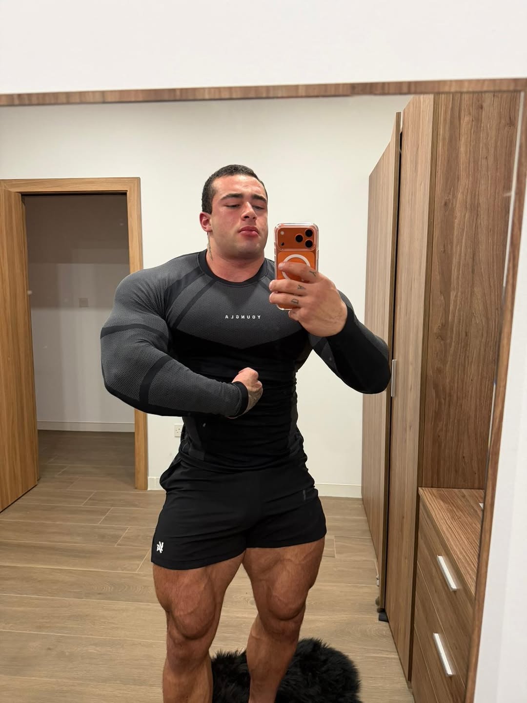8055 - Apex Compression Longsleeves
