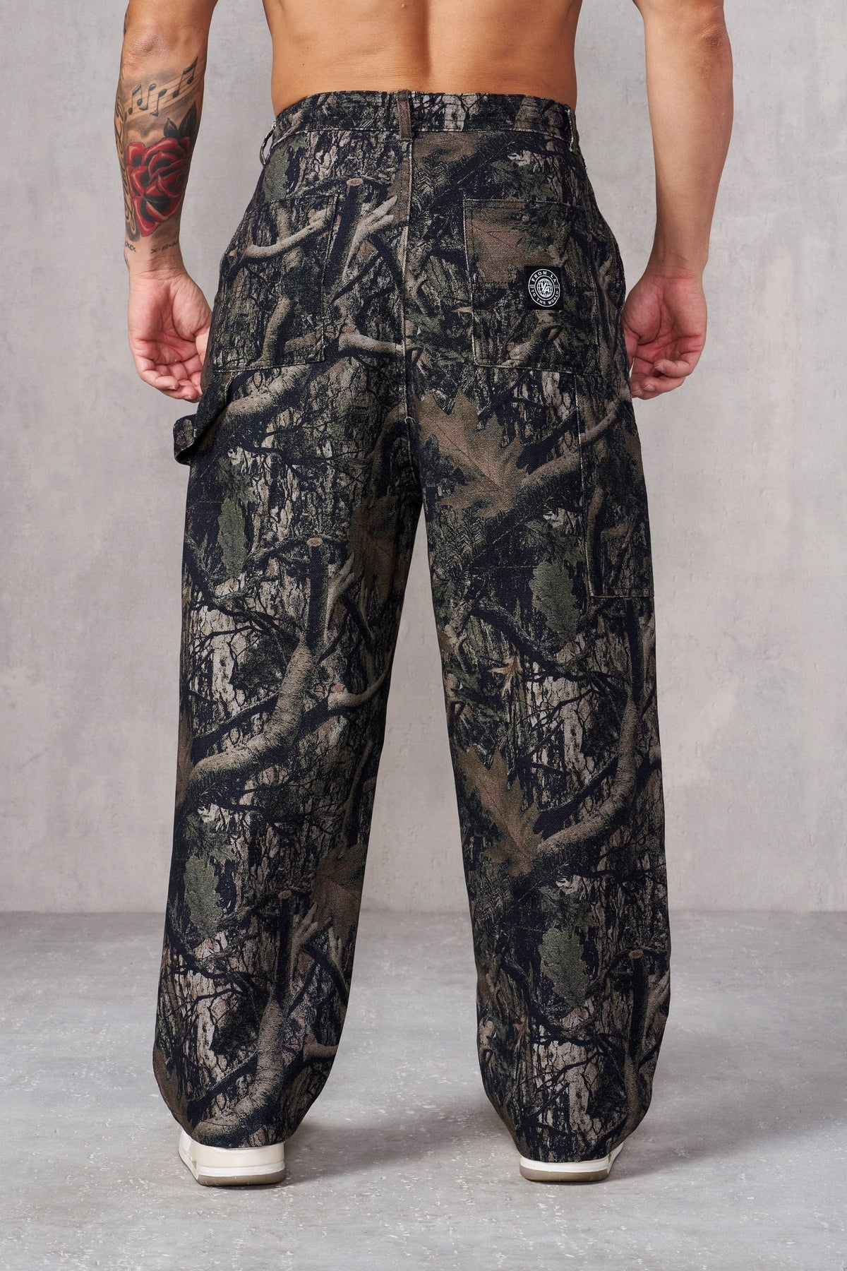 2059 - Carpenter Tree Camo Jeans